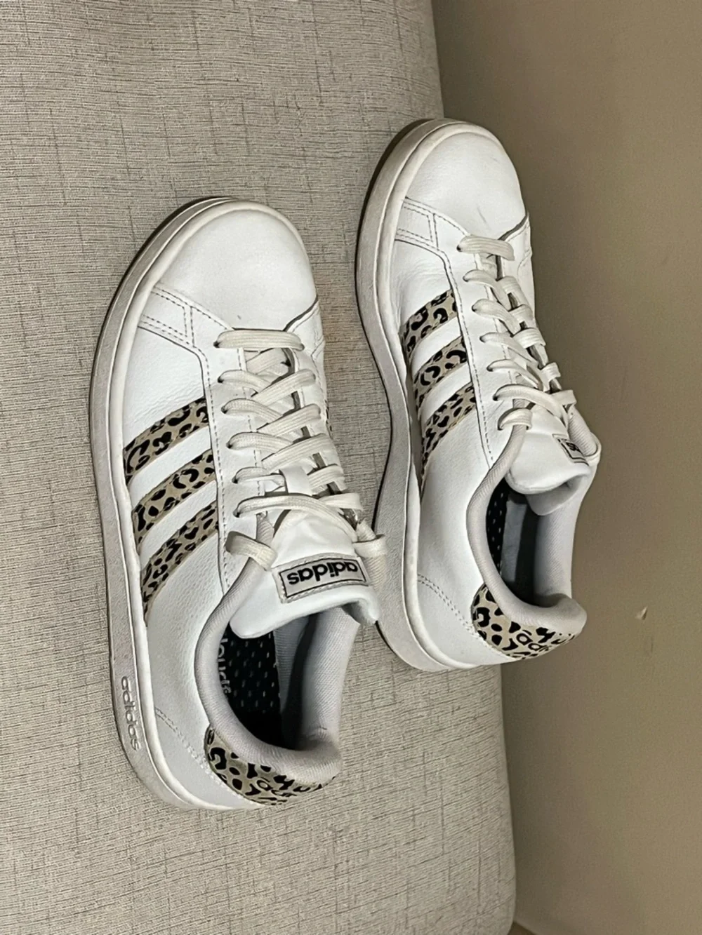 Adidas Grand Court White leather Sneakers with Leopard-Print Stripes,size 6.5
